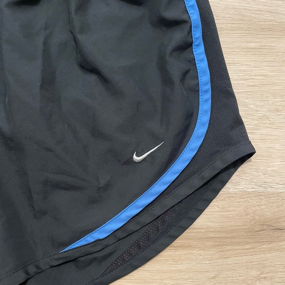 Women’s Nike XS - Picture 5 of 7